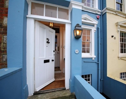 Beach Holiday Accommodation In Hythe Kent Self Catering