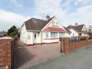 Llandudno budget child friendly cottage