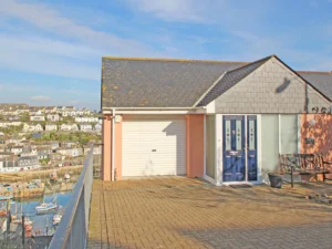 Mevagissey large group cottage sleeps 10