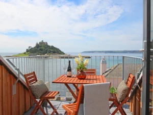 Marazion luxury sea view cottage sleeps 6