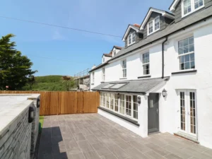 Mortehoe large pet friendly cottage sleeps 12