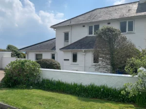 Criccieth large cottage with hot tub sleeps 10