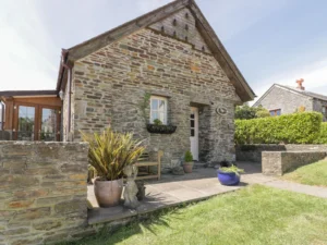 Gorran Haven pet friendly barn conversion