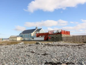 Wales beachfront apartment with hot tub