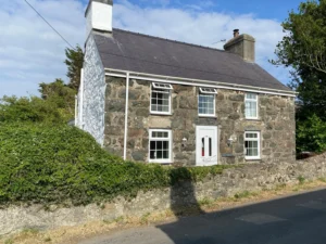 Nefyn self-catering stone cottage sleeps 4