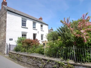 Boscastle pet friendly cottage sleeps 4