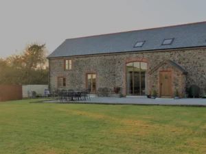 Cornwall luxury barn conversion with hot tub