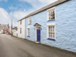 Beaumaris pet friendly cottage sleeps 4