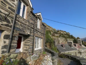 Barmouth pet friendly cottage sleeps 3