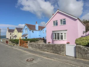 Rhosneigr seafront pet friendly cottage sleeps 7