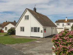 Rhosneigr dog friendly cottage sleeps 6