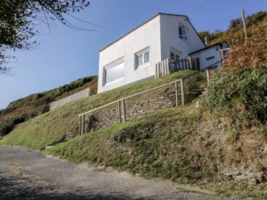 Tintagel four bed dog friendly sleeps 8