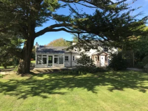 Cornwall stylish cottage with hot tub