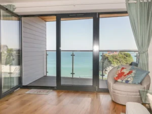 Newquay luxury sea view apartment