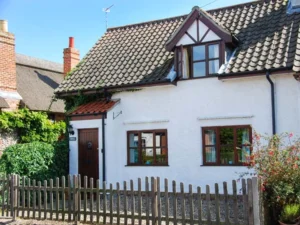 Hickling budget pet friendly cottage