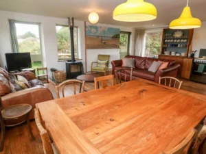 Mawgan Porth beach house sleeps 10