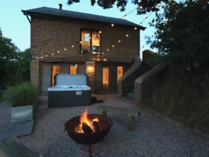 Slapton barn conversion with hot tub