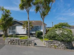 Carbis Bay dog friendly bungalow