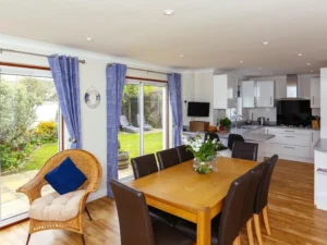 Bigbury on Sea family friendly sleeps 9