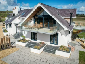 Six bedroom house with hot tub and sauna