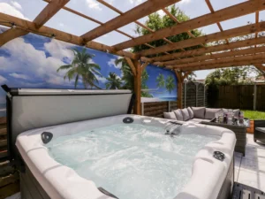 Somerset pet friendly hot tub bungalow