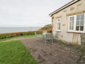 Llanddona 2 bed pet friendly self catering