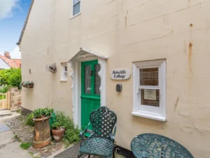 Robin Hoods Bay family friendly cottage