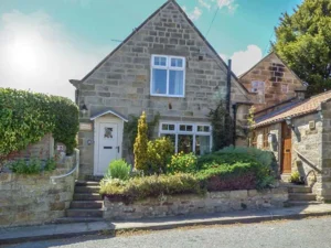 Robin Hoods Bay budget holiday cottage