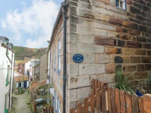 Staithes budget family friendly cottage