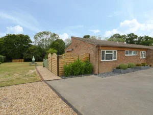 Couples pet friendly annexe with a hot tub