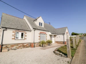 Bude beachside cottage sleeps 6