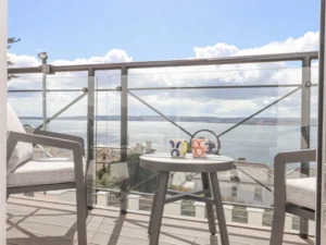 Torquay luxury sea view apartment