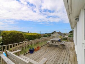 Holywell Bay pet friendly bungalow sleeps 6