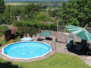 Somerset barn conversion with hot tub