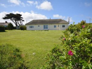 Polzeath 4 bed self catering sleeps 6