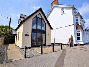 Mundesley beachside cottage for couples