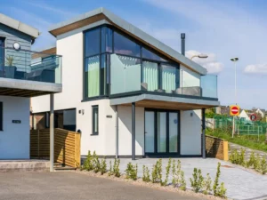 Stylish beach house with sea views