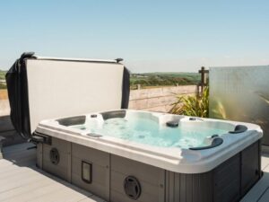 Woolacombe luxury couples hot tub lodge