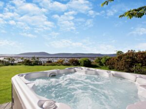 Inverness beachfront cottage with hot tub