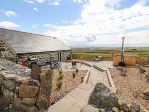 Couples barn conversion with hot tub