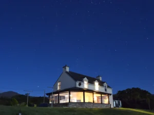 Large stylish holiday home sleeps 8