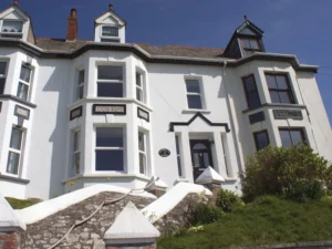 Treknow self catering pet friendly sleeps 6