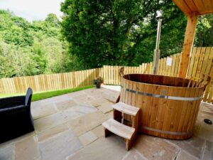 Perth and Kinross hot tub lodge pet friendly