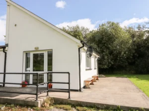 Couples cottage with wheelchair access