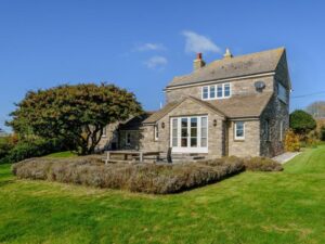 Dorset large coastal cottage sleeps 9