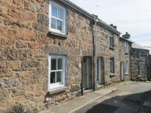 Mousehole 3 bed cottage close to the harbour