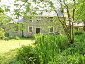 Ceredigion pet friendly hot tub cottage