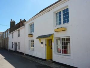 Coverack pet friendly coastal cottage