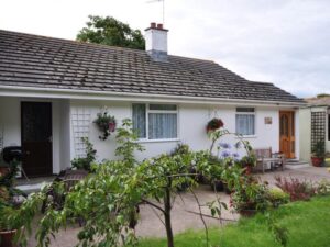 Hartland 2 bed pet friendly cottage sleeps 4