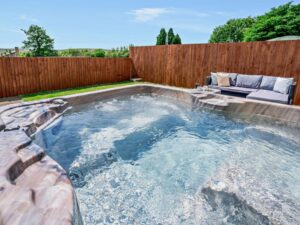 Gower pet friendly hot tub cottage